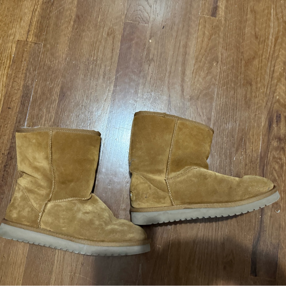 Koolaburra Chestnut Suede Footwear